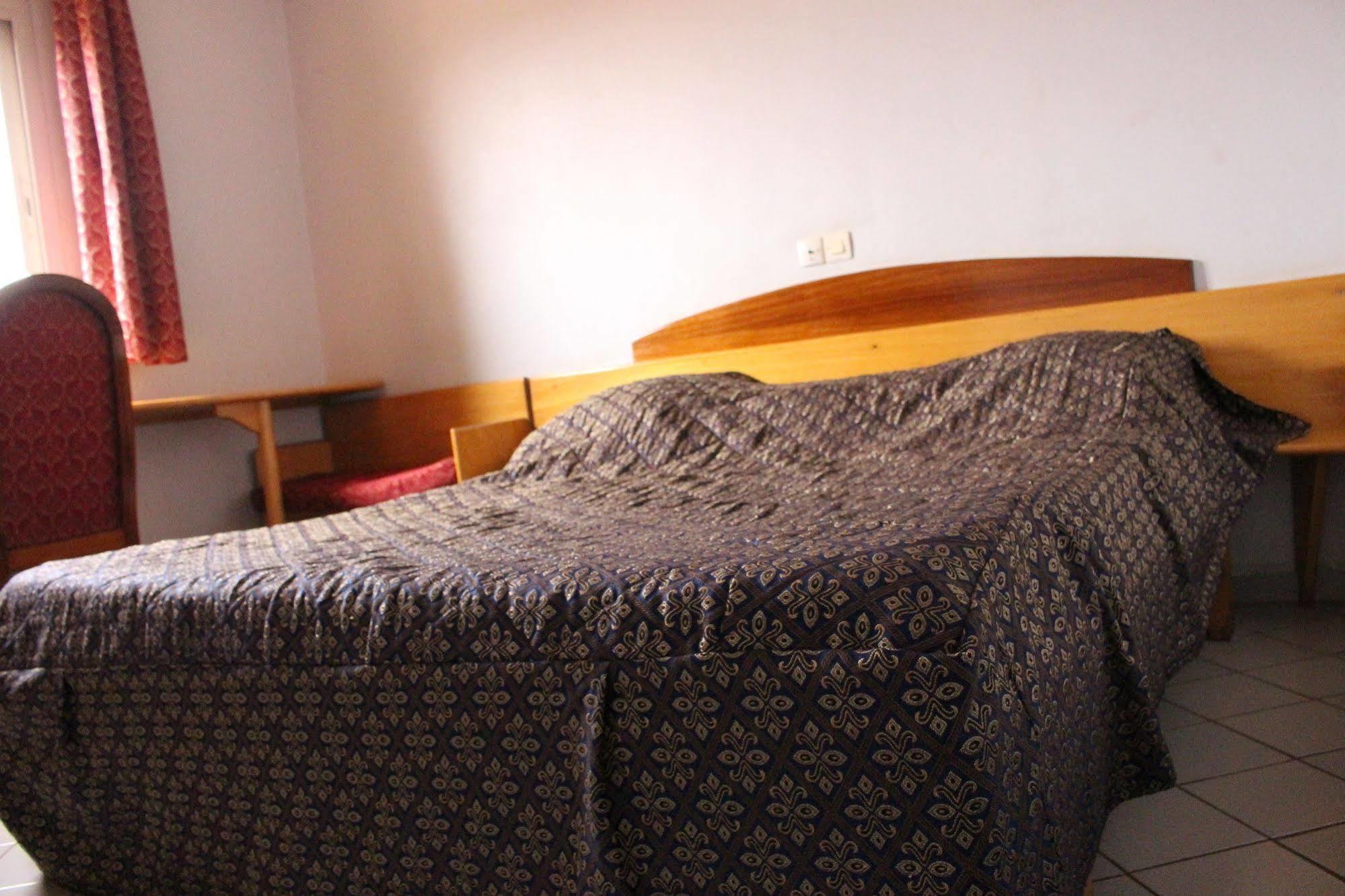 Hotel Altitel Bafoussam Eksteriør billede