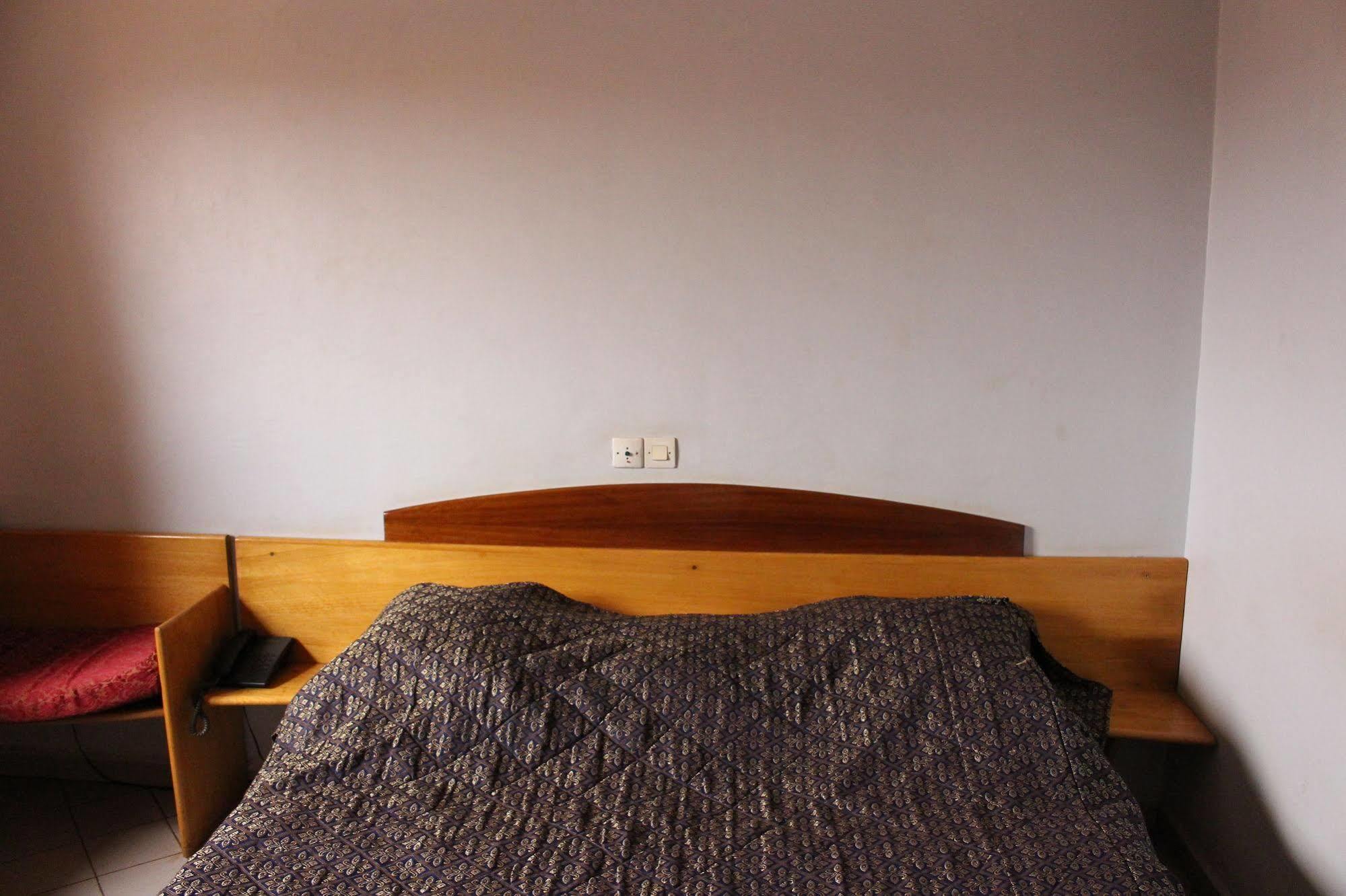 Hotel Altitel Bafoussam Eksteriør billede